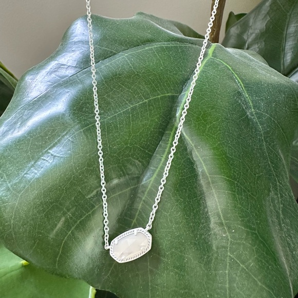Kendra Scott White Elisa Pendant - Picture 5 of 8